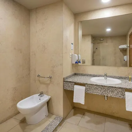 Palmeras Affiliated By Fergus Hotel 4*