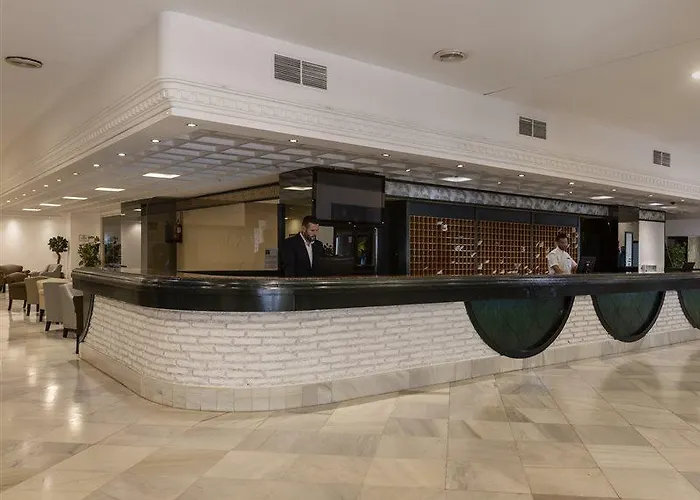 Palmeras Affiliated By Fergus Hotell Fuengirola